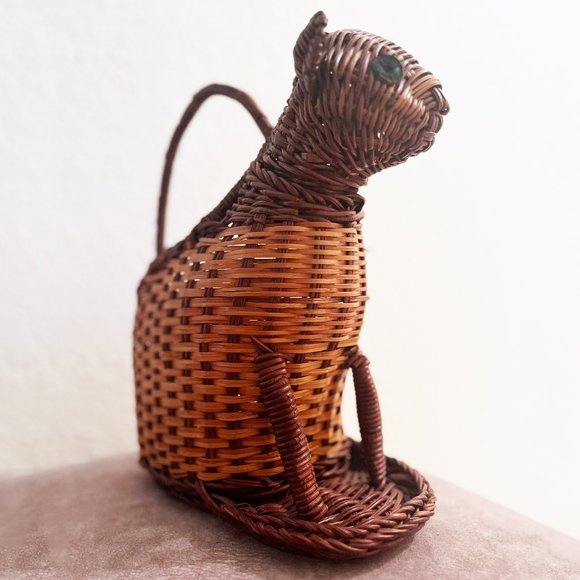 handmade Accents Vintage Catshaped Wicker Basket A Rare Find For